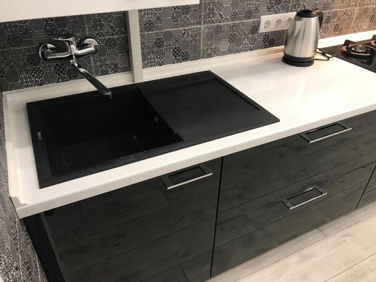 Modern Apartment リヴィウ エクステリア 写真