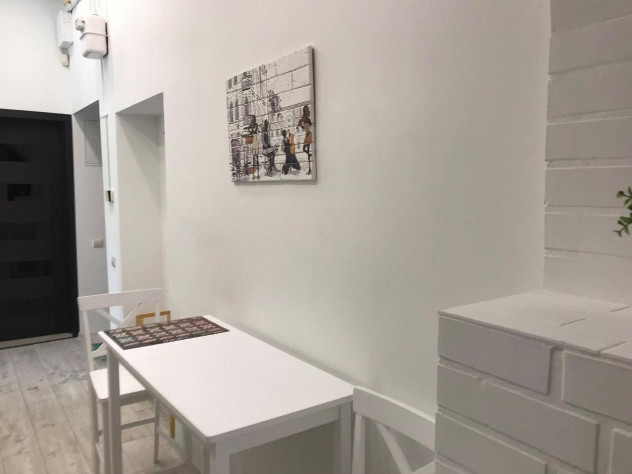 Modern Apartment リヴィウ エクステリア 写真