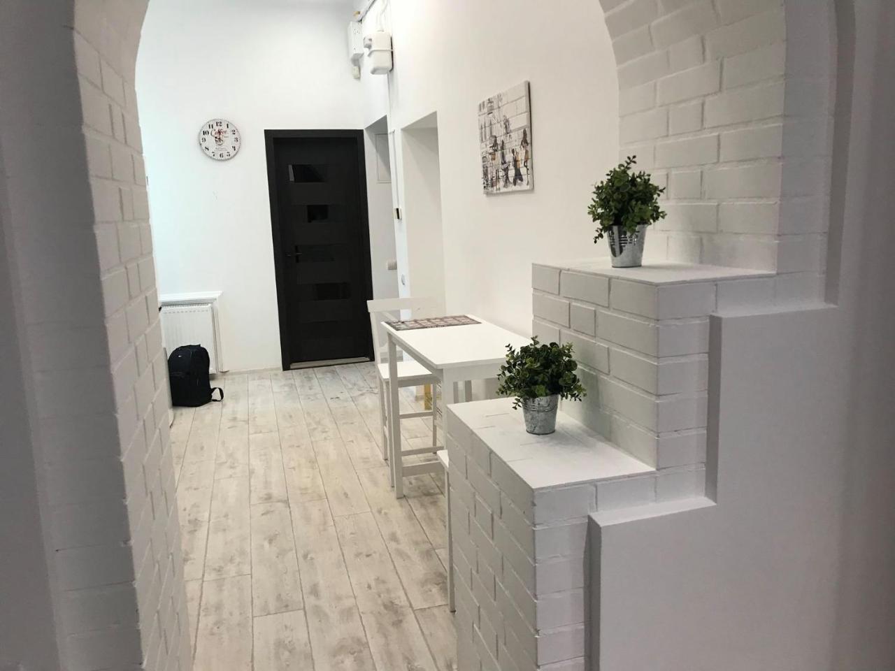 Modern Apartment リヴィウ エクステリア 写真