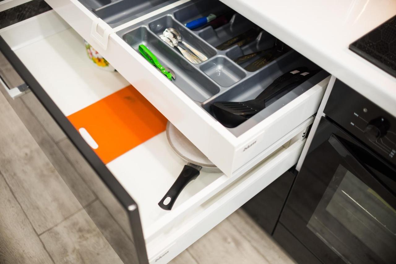 Modern Apartment リヴィウ エクステリア 写真