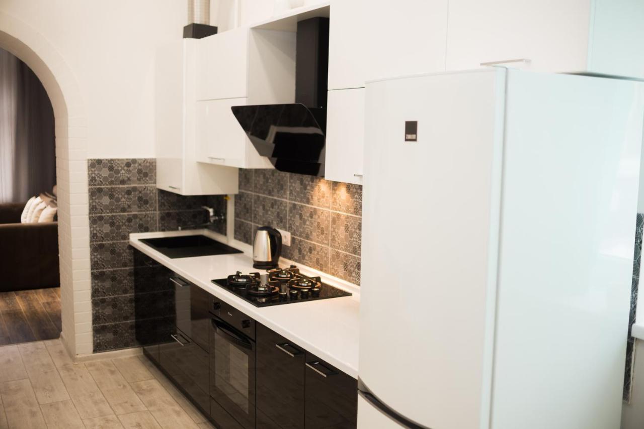 Modern Apartment リヴィウ エクステリア 写真