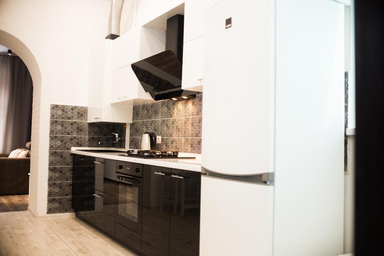 Modern Apartment リヴィウ エクステリア 写真